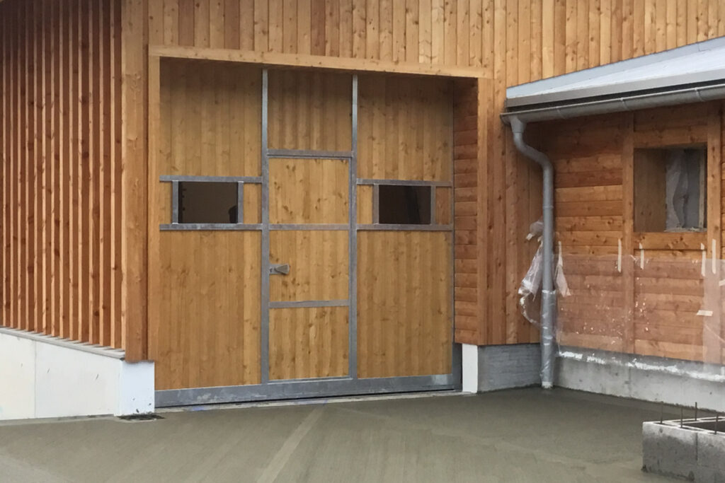 portoni strutture agrozootecniche