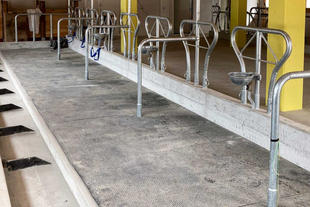 stabulazione fissa posta con archi a fungo